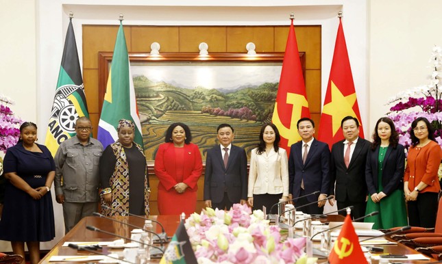 Việt Nam sẽ nỗ lực đóng góp vào thành công của Hội nghị thượng đỉnh G20 ảnh 2