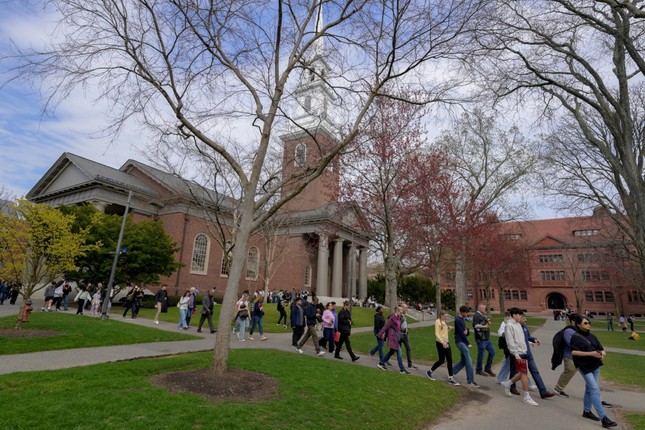 Sinh viên Trung Quốc ở Đại học Harvard trở thành ‘người tị nạn’ sau lệnh cấm của chính quyền Tổng thống Mỹ Trump ảnh 1