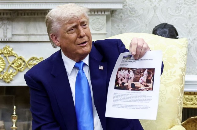 Tổng thống Mỹ Trump mắc sai lầm nghiêm trọng trong màn tố Tổng thống Nam Phi ảnh 1