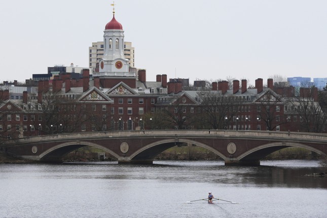 Quan hệ gần gũi với Trung Quốc trở thành gánh nặng chính trị với Đại học Harvard ảnh 1