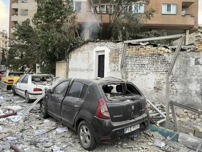 Tình báo Israel tuồn vũ khí vào Iran trước khi ra đòn tấn công tàn khốc ảnh 4