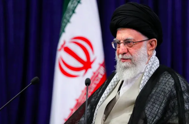 Iran tuyên bố Israel sẽ phải &apos;trả giá đắt&apos;, Nhà Trắng họp khẩn ảnh 1