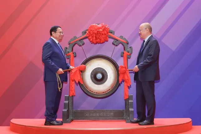 Thủ tướng Phạm Minh Chính tham quan biểu tượng phát triển của Trung Quốc ảnh 4