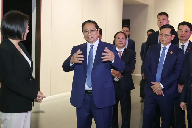 Thủ tướng Phạm Minh Chính tham quan biểu tượng phát triển của Trung Quốc ảnh 3