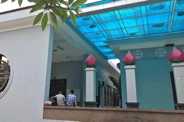 Ba mẹ con thai phụ chết thương tâm sau khi bị xe tải cuốn vào gầm ảnh 1