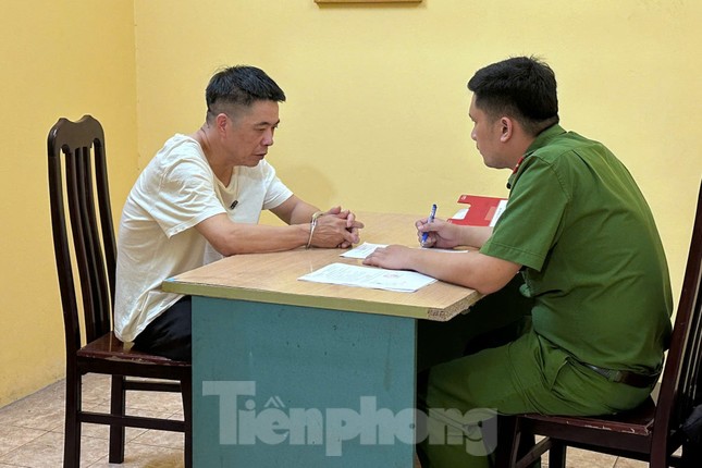 Hà Nội: Chủ tịch xã cùng cấp dưới nhận hối lộ để loạt công trình xây dựng trái phép ảnh 2