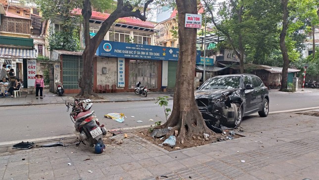 Hà Nội: Va chạm giao thông trên đường Nguyễn Huy Tự, một nữ sinh bị đứt lìa chân ảnh 1