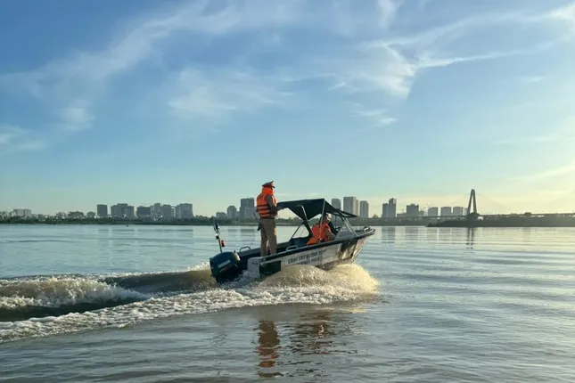 Hà Nội mở cao điểm truy quét &apos;cát tặc&apos; trên sông ảnh 2