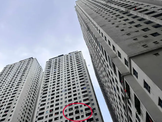 Cháy chung cư ở Hà Nội, khói đen cuồn cuộn bốc ra từ tầng 14 ảnh 3