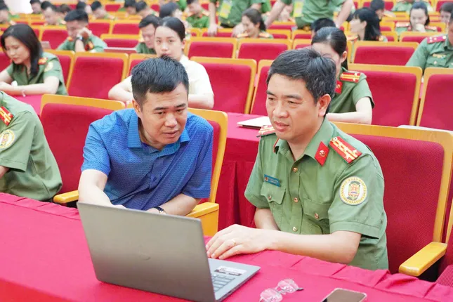 1.500 cán bộ, chiến sĩ Công an Thủ đô thi đánh giá về chuyển đổi số ảnh 2