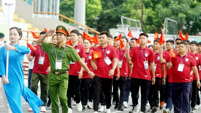 Gần 1.000 vận động viên tham dự Hội thao Công an Thủ đô năm 2025 ảnh 7