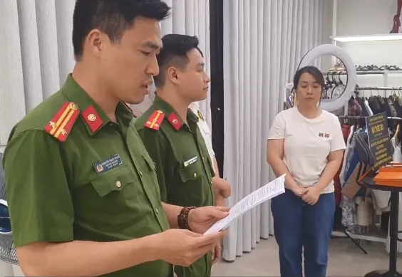 Hà Nội: Tạm giữ chủ shop online có doanh thu hơn 834 tỷ đồng nhưng không kê khai nộp thuế ảnh 1