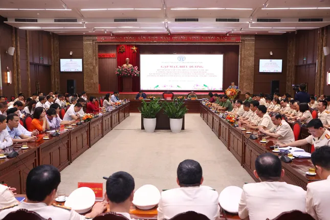 Biểu dương gương điển hình tiên tiến tiêu biểu Công an Thủ đô ảnh 3