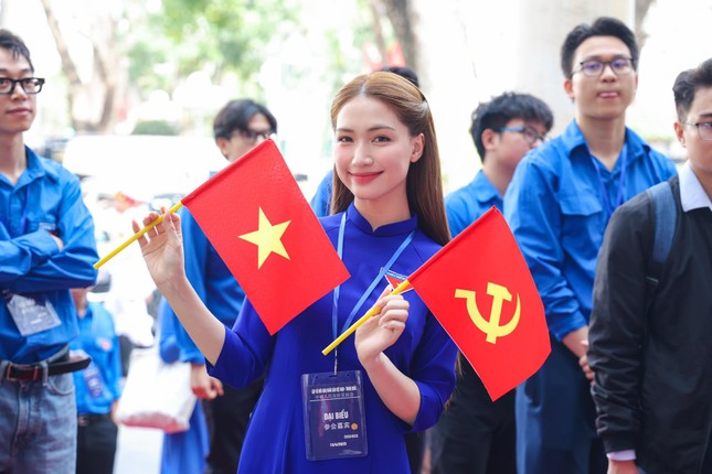 Hòa Minzy gặp sự cố ảnh 1
