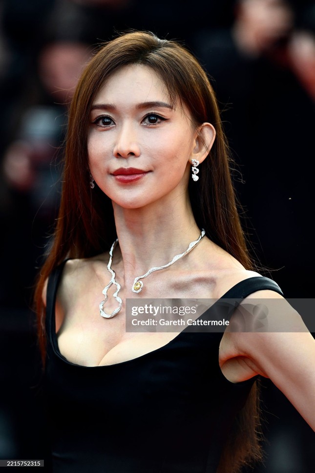 Sao nữ dưới ống kính hung thần ở Cannes ảnh 3