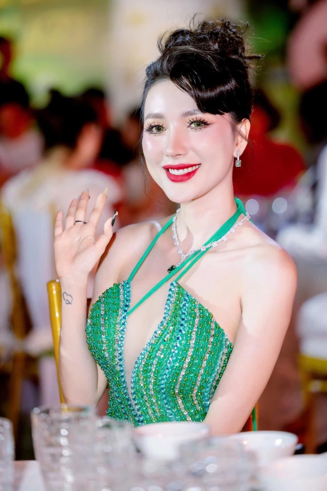 Ngân Collagen là ai? ảnh 4