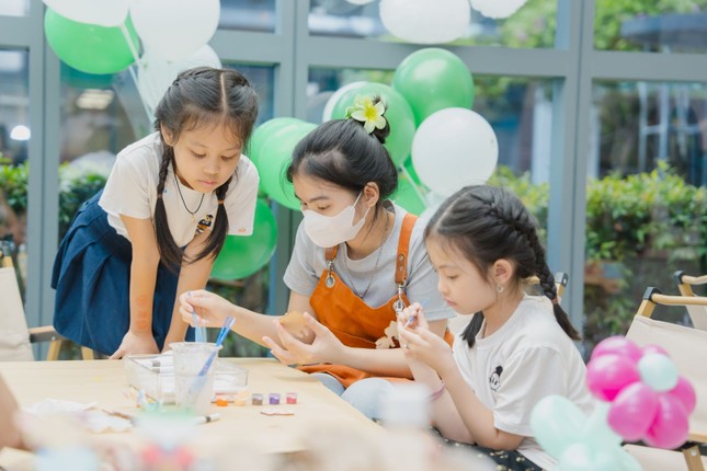 &apos;Cùng con khám phá Hành trình mộng mơ&apos; - Món quà thiếu nhi từ Hồng Ngọc ảnh 2
