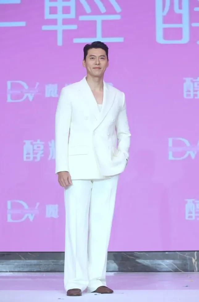 Số tiền nhãn hàng bỏ ra để mời Hyun Bin, Kim Tae Hee ảnh 1