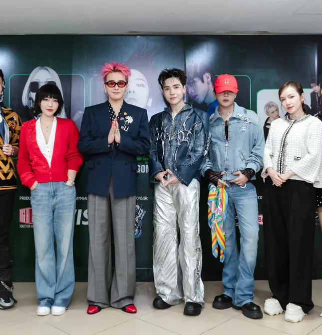 Phương Ly đính chính về bức ảnh chụp chung với G-Dragon ảnh 1