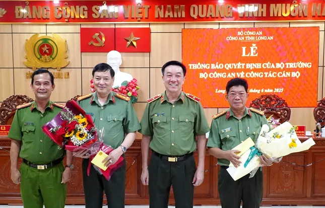 Hai Phó Giám đốc Công an tỉnh Long An nhận nhiệm vụ mới ở Bộ Công an ảnh 1