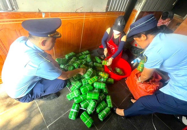 Nghệ An: Phát hiện hơn nửa tấn mì chính nghi giả thương hiệu lớn ảnh 5