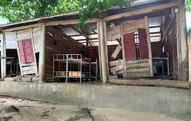 Nghệ An: Nhà bị cuốn trôi, đường ngập bùn sau trận lũ quét dữ dội ảnh 10