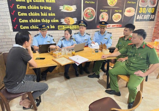 Phát hiện hàng trăm hộp sữa bột trẻ em nhập lậu ảnh 2