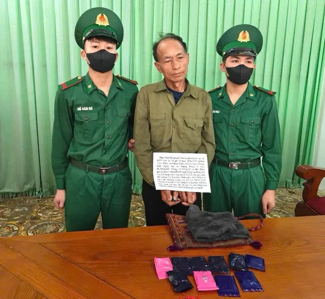 Vận chuyển cả nghìn viên ma túy từ nước ngoài về Việt Nam tiêu thụ ảnh 1