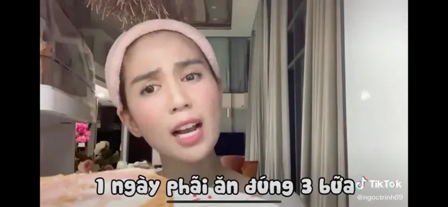Ngọc Trinh 3h sáng “vét” sạch tủ lạnh, Võ Hoàng Yến bó tay: “Mày khùng thiệt luôn“ ảnh 1