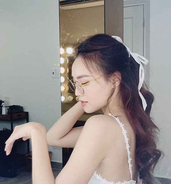 Showbiz 6/5: Hoàng Thùy bỏ thi Miss Supranational, Trương Thế Vinh, Thùy Ngân bị tố hẹn hò ảnh 11