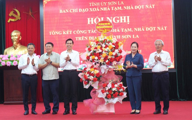 Sơn La công bố xoá xong nhà tạm, về đích sớm nhất trong các tỉnh miền núi phía Bắc ảnh 1