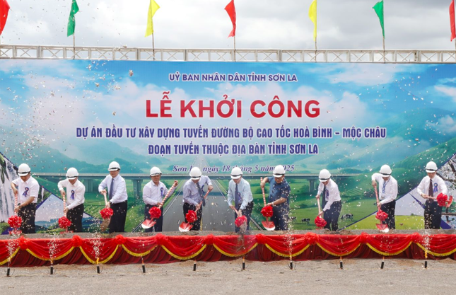 Khởi công cao tốc Hòa Bình – Mộc Châu đoạn qua Sơn La ảnh 1