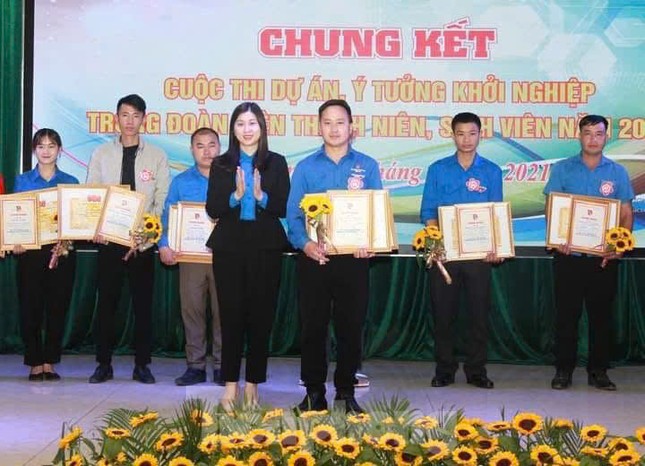 Chuyện về Thào A Lo - chàng trai khơi nguồn khát vọng thoát nghèo trên &apos;sống lưng khủng long&apos; ảnh 4