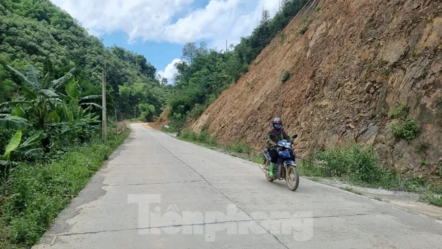 Khắc phục những vết nứt trên tuyến đường 80 tỷ ở Hòa Bình ảnh 1