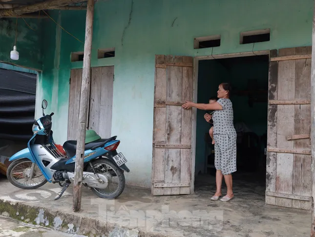 Hoà Bình tìm cách &apos;giải cứu&apos; hơn 4.600 hộ dân vùng nguy cơ sạt lở, lũ quét ảnh 2