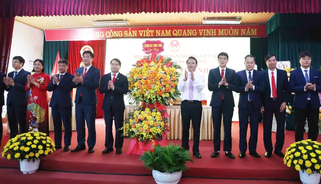 Bí thư Tỉnh ủy Phú Thọ đề nghị cán bộ gạt bỏ tâm tư về sắp xếp bộ máy, tập trung phục vụ Nhân dân ảnh 2