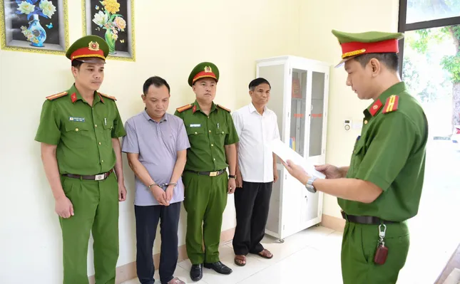 Khởi tố, bắt tạm giam giám đốc doanh nghiệp sản xuất mỹ phẩm giả ảnh 1