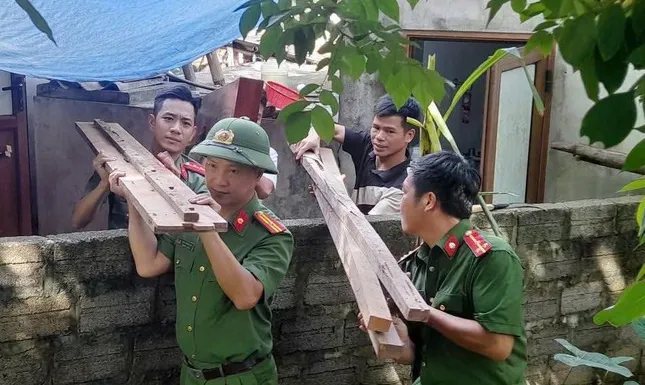 Lại xuất hiện &apos;hố tử thần&apos; rộng 9 mét tại Phú Thọ, hai hộ dân phải di dời ảnh 2