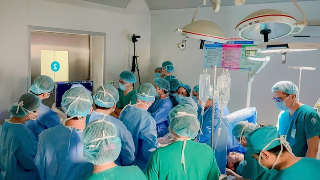 Singapore chuyển bệnh nhân đến Việt Nam thông tim bào thai ảnh 5