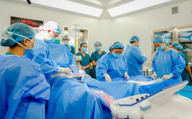 Singapore chuyển bệnh nhân đến Việt Nam thông tim bào thai ảnh 3