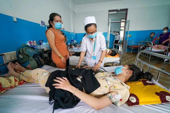 Bệnh sốt xuất huyết tăng vọt ở TPHCM ảnh 1