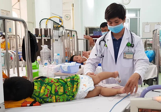 Sốt xuất huyết tăng nhanh, TPHCM cảnh báo nguy cơ bùng phát dịch ảnh 1