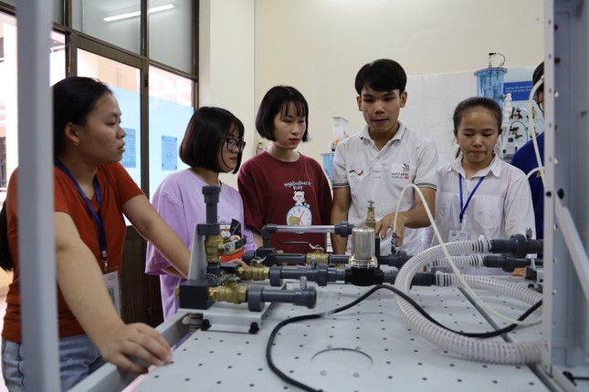 Ba sinh viên lọt vào Chung khảo tuyển chọn tham dự WorldSkills 2021 ảnh 2