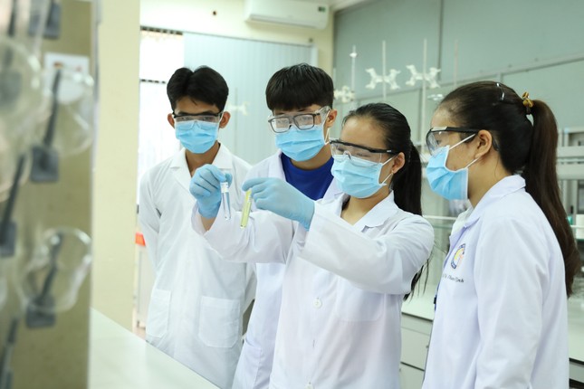 Ba sinh viên lọt vào Chung khảo tuyển chọn tham dự WorldSkills 2021 ảnh 3