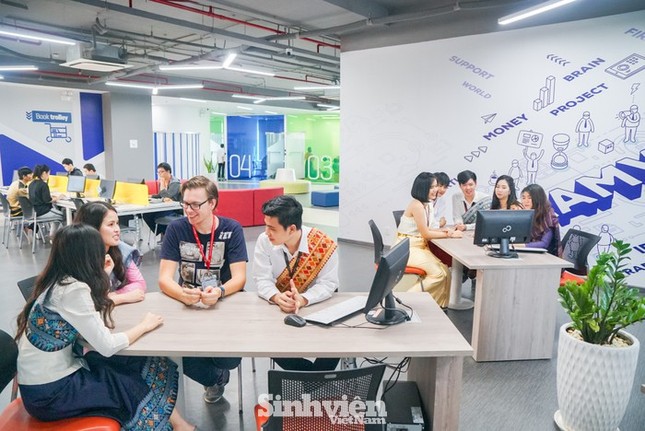 Trường ĐH Tôn Đức Thắng dừng học tập trung đến cuối tháng Tám ảnh 1
