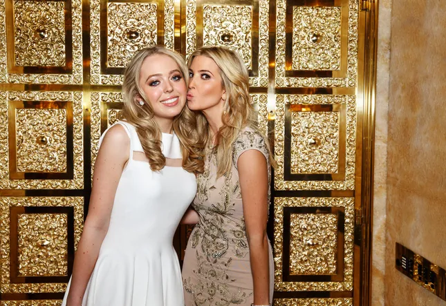 Những điều ít biết về Tiffany Trump - cô công chúa dẫn đầu dàn rich kid của nhà Trump ảnh 14