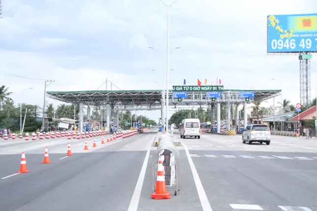 Thủ hàng chục kg tiền lẻ chờ trạm Cai Lậy tái hoạt động ảnh 1