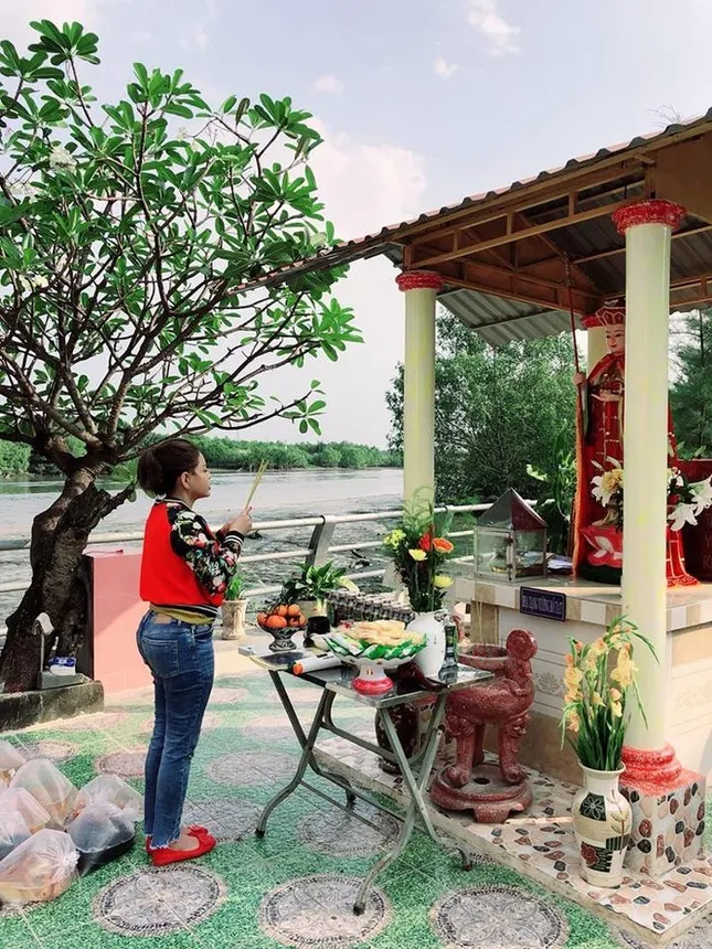 BẢN TIN Showbiz: Chí Trung xác nhận được mời tham gia Táo quân 2018 ảnh 5