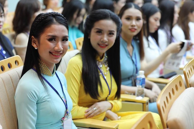 Suýt lỡ thi Hoa hậu Việt Nam vì... răng sứ ảnh 3