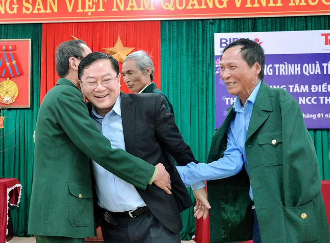 BIDV và báo Tiền Phong vui với thương binh và người có công ở Thanh Hóa ảnh 12